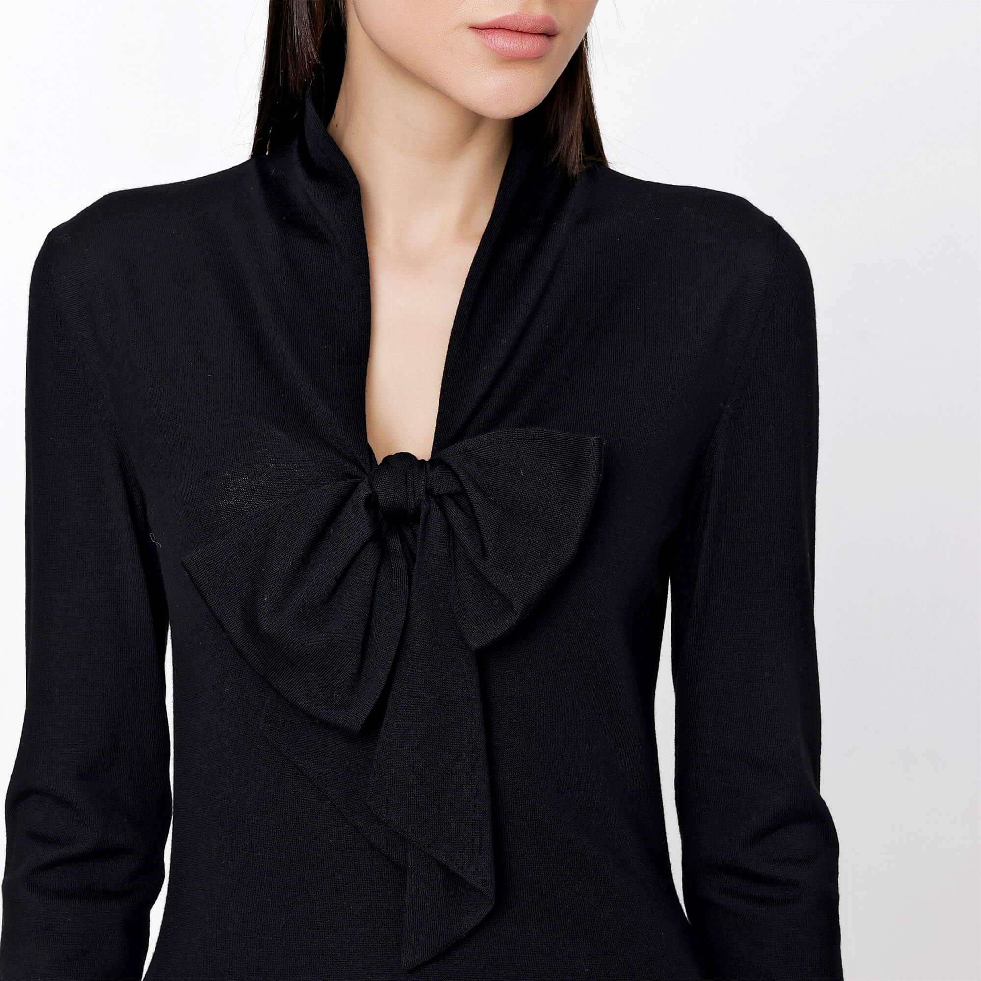 Alexander McQueen - Black Wool Bow Tie V Neck Sweater